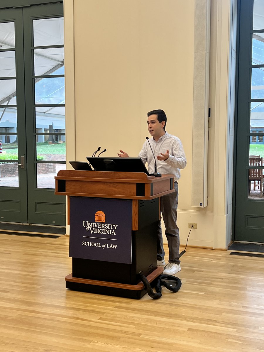 It was great to see so many faces at our Faculty-Student Social last Thursday. Thank you all for coming, and a special thanks to the faculty for your continued investment in our community!
