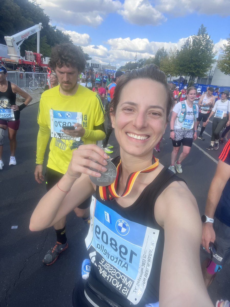 AAntoGiordano's tweet photo. De las experiencias más maravillosas que tuve. Berlin, meine Liebe ❤️ @bmwberlin49th #bmwberlinmarathon #runforjoy #berlinlegend https://t.co/6Jy3FxNWfA