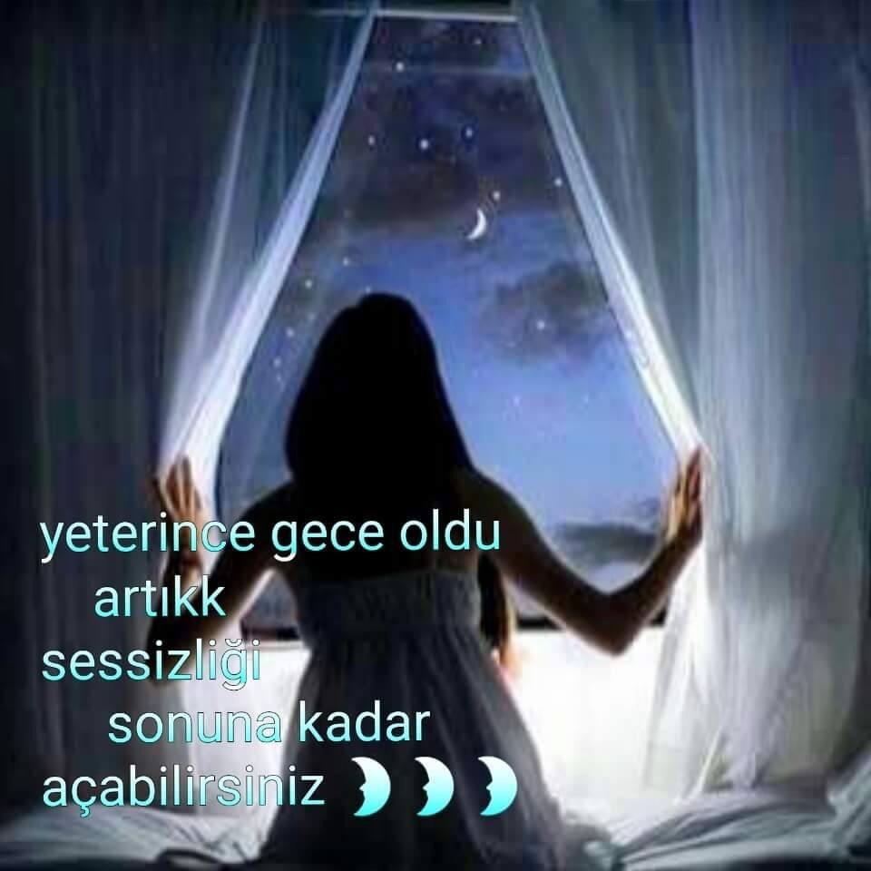 Mustafa62Gulcan's tweet photo. Hava yine karardı
Seçilmiyor yüzün hüzünden
Eski zamanların tahta arabalarına binip
Gidelim buralardan
Hadi gülümse
Gül açsın gamzelerinde
Devrim olsun gecede
Bozkırda kalmışlığımızla
Bakışlarını ağırlarken sesim
Çocuk kalmışlığımıza yenilmeyelim
Firari düşlerim sende kalsın.. https://t.co/sQvEtJlyUA
