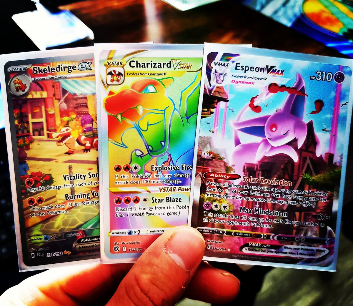 Bazel02G's tweet image. Sometimes Mystery Boxes are Straight 🔥 

#mysterybox #espeonvmax #charizardvmax
