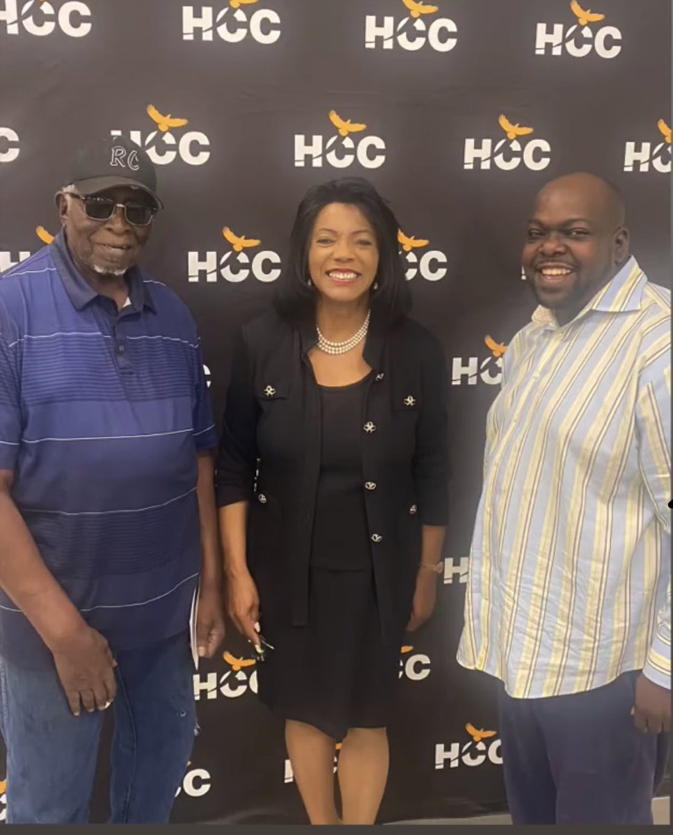 JamesDunnjr2's tweet photo. Houston Community College Chancellor Margaret Ford Fisher in Northeast Houston 📚🦅🇺🇸 https://t.co/UomMVUPPXz