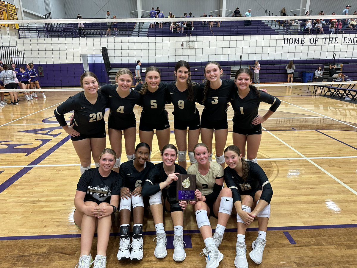 GlenwoodVB's tweet photo. Griddying out of Missouri as champions 🏆 Proud of these girls today! 💪🏼💛🖤 

#committed https://t.co/DJ6ILj40ER