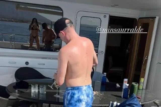 Esta persona está moralmente incapacitada de por vida para presentarse como candidato o ejercer cualquier cargo público. Se nos rien en la cara y no les importa nada. Por eso, el domingo 22 necesitamos decirles que ya no vamos a soportarlo más.