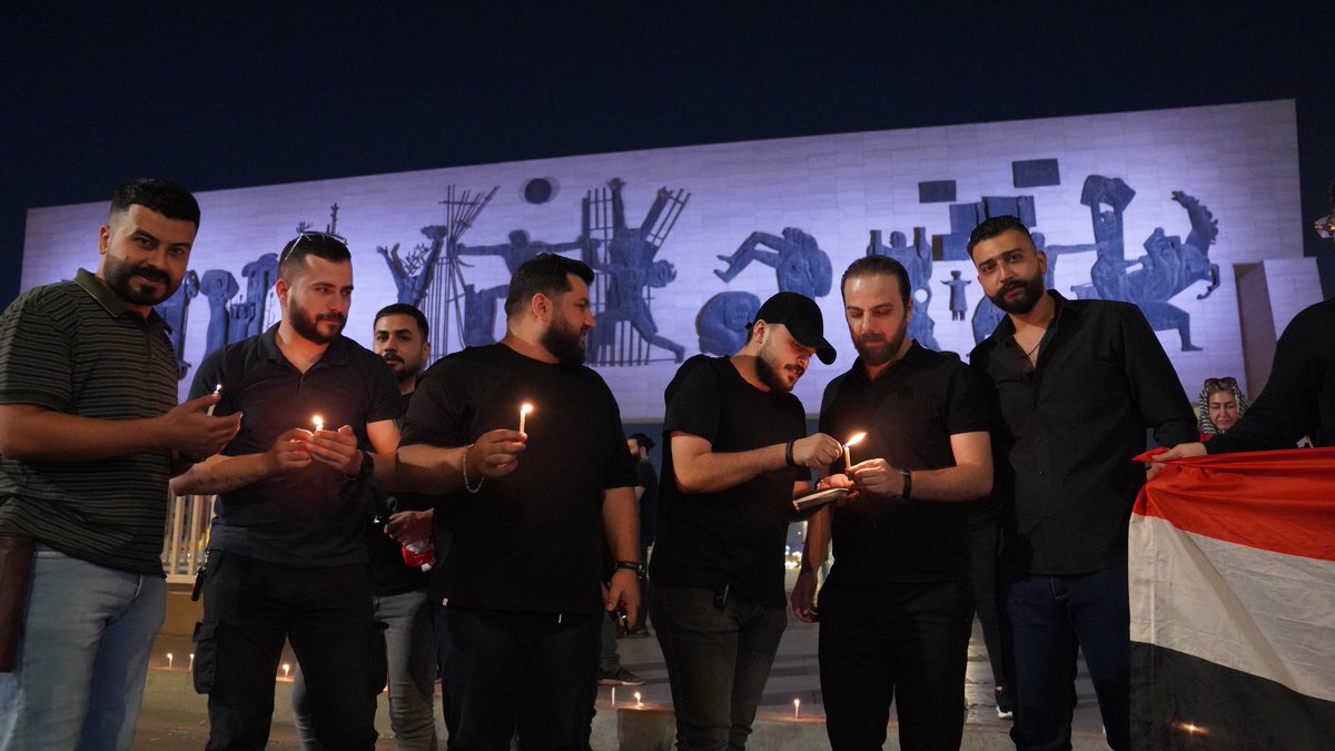 73ider97's tweet photo. وقفنا اليوم انا و رفاقي في #البيت_العراقي تخليدا لأرواح الضحايا في ذكرى العام الرابع لاندلاع انتفاضة "تشرين"،
وأكدنا على المطالب العليا التي رسمت القيم الوطنية للعراقيين، وجددنا المطالبة بمحاسبة المتورطين بدماء العراقيين ووقف استغلال الدولة ومواردها من قبل عصابات الفساد والموت . https://t.co/onbCn8qJwL