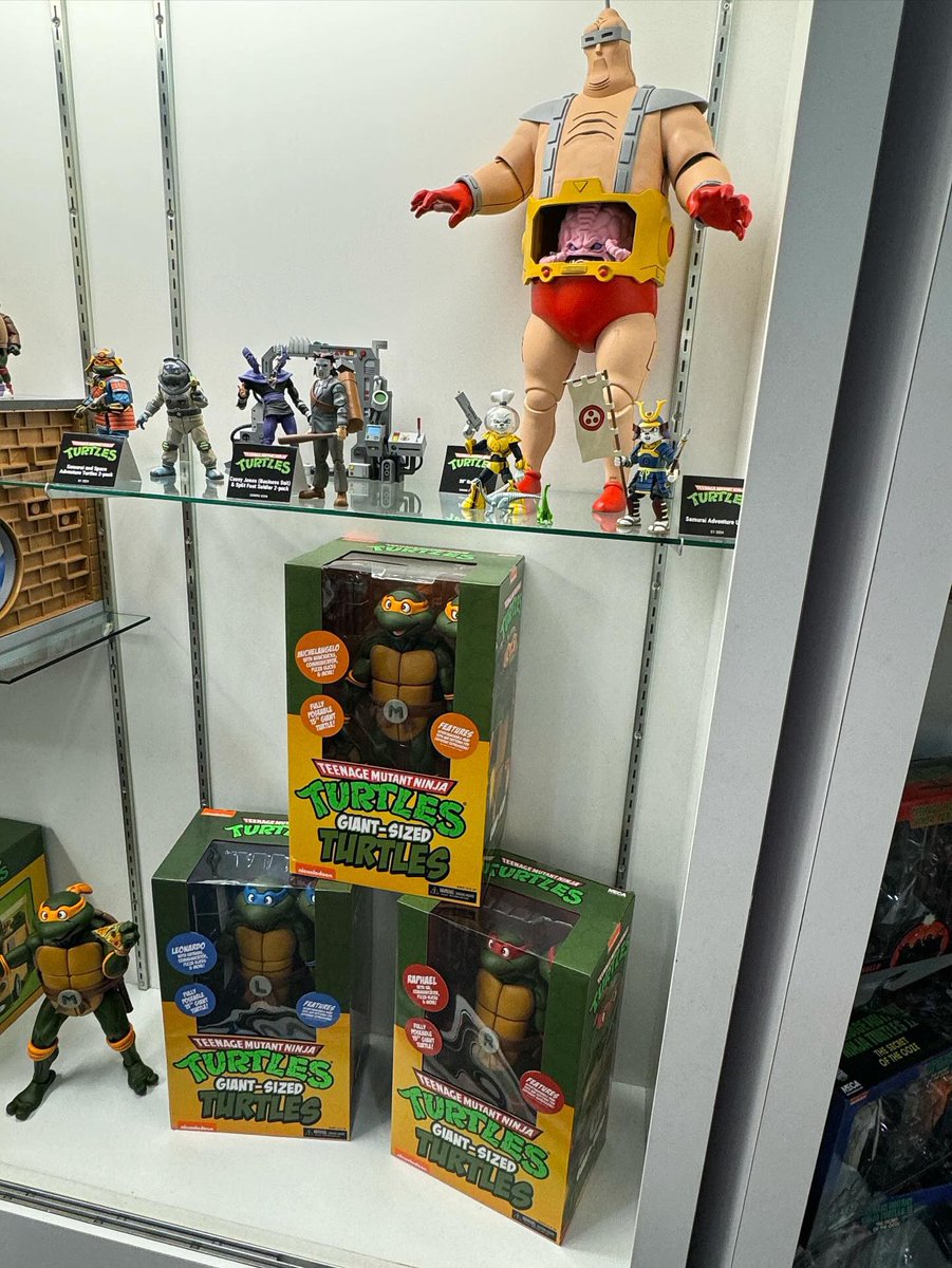 Here’s a look at items on display at the @NECA_TOYS booth at Toy Fair. Big thanks to cache_popz on IG for sending over the images!

#neca #necatoys #necaofficial #necatmnt #tmnt #teenagemutantninjaturtles #ninjaturtles #toyfair #toyfair2023 #actionfigures #toynews #toycollector