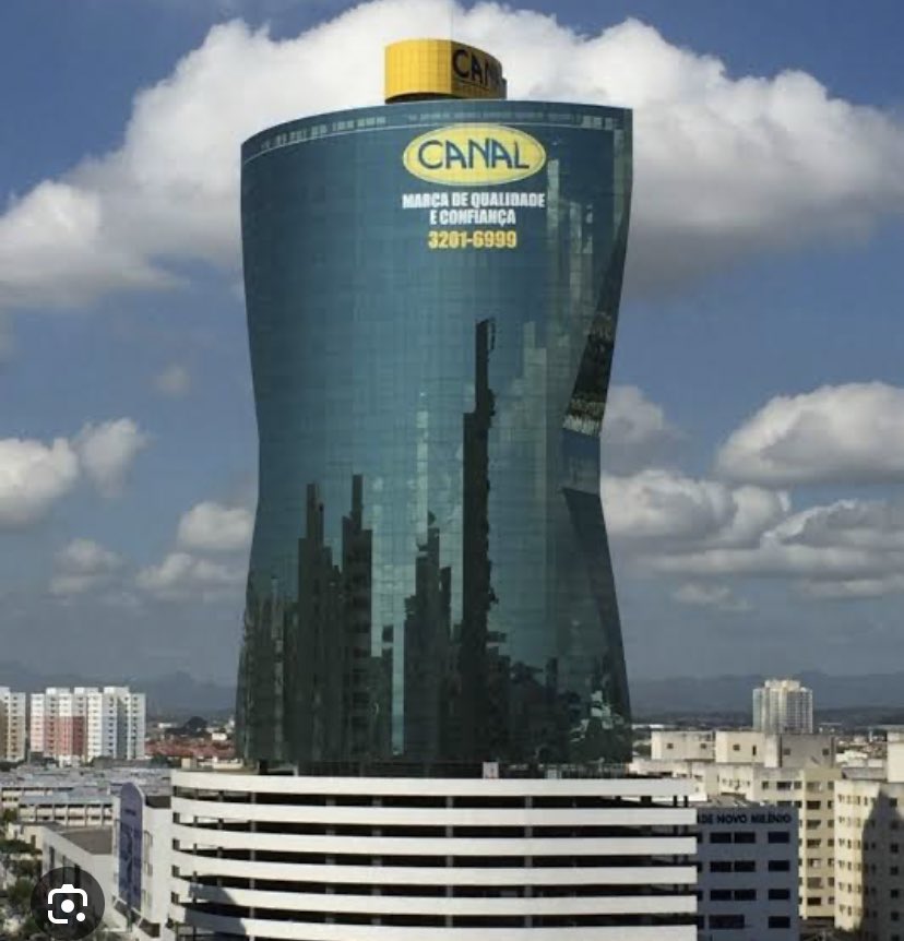 juvsmm's tweet photo. Qual o prédio mais feio da sua cidade? 

Em Vila Velha https://t.co/mwgmuYdy3t