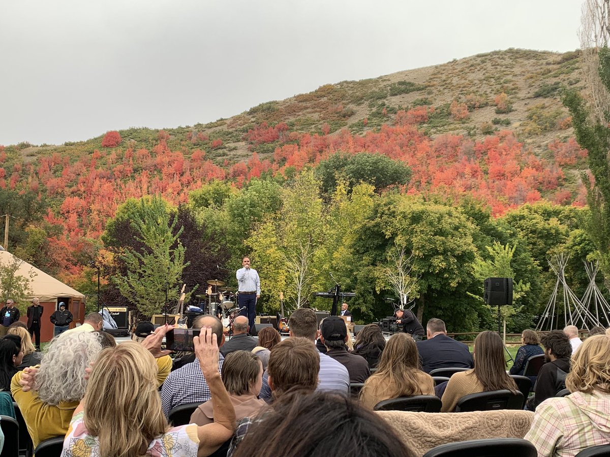 gopTODD's tweet photo. Hanging out at Camp K tonight … https://t.co/yIIy8yNEjo