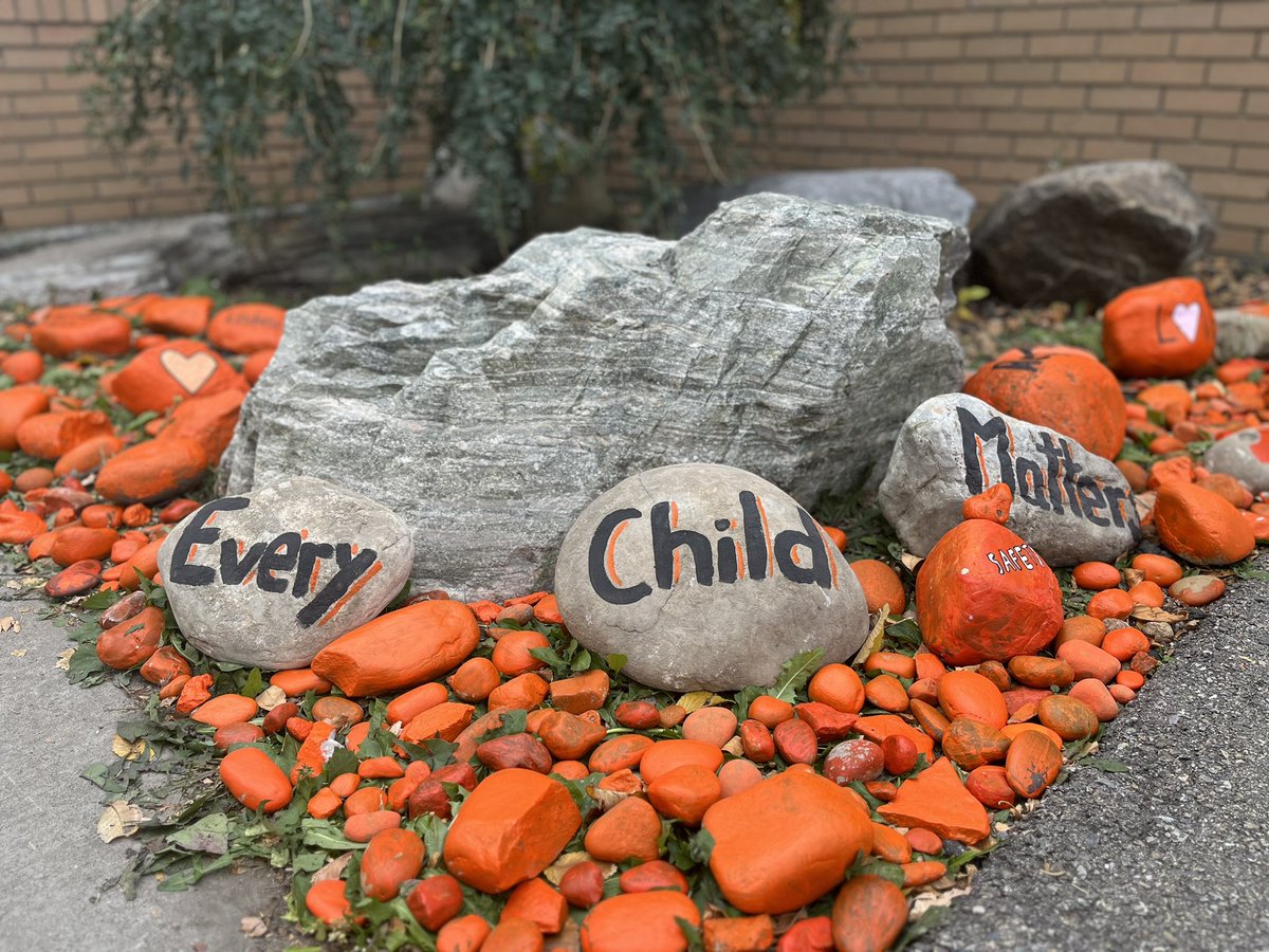 KinderVv's tweet photo. Every. Child. Matters. 🧡 #OrangeShirtDay #NationalDayforTruthandReconciliation https://t.co/oDUcopZ7Ta
