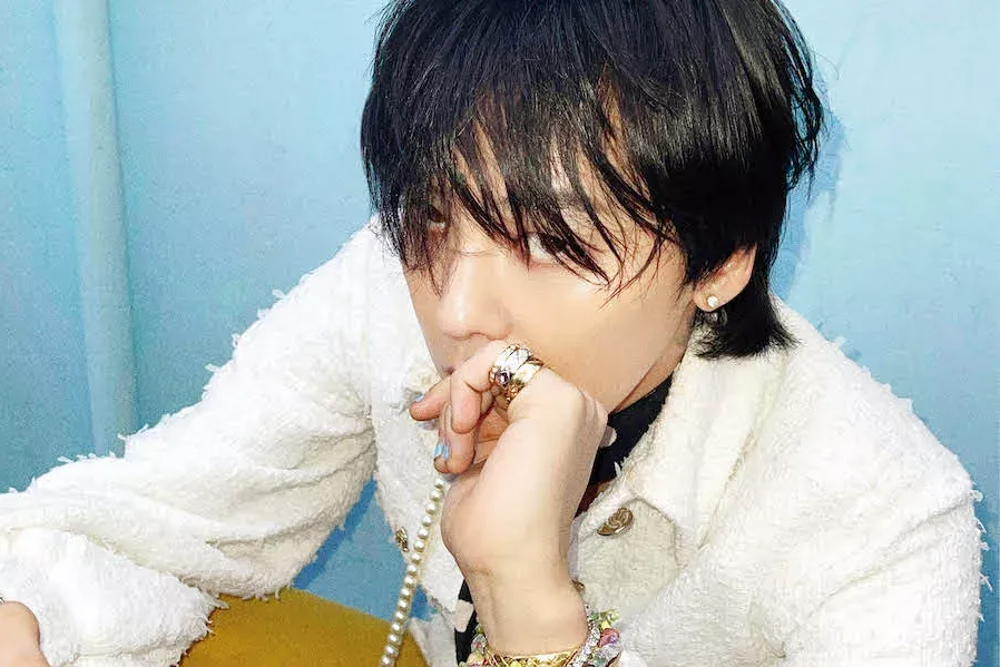 kchartsmaster's tweet photo. According to StarNews, G-DRAGON has officially left YG Entertainment and is now under Warner Music.

https://t.co/pt77UI5st9 https://t.co/blo3RB6zHa