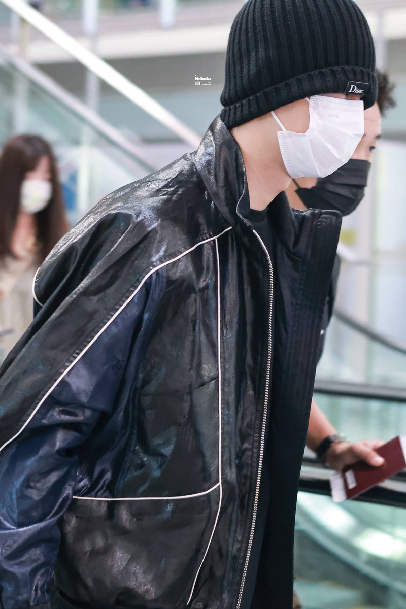 Eira_yy's tweet photo. #WangYibo_WelcomeToParis
#WangYibo
Vãi o~~ tui tự tin anh ta nhuộm tóc gòi 🥹 https://t.co/M4pLJoGSwG