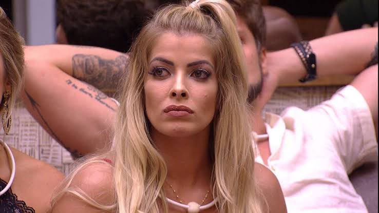 euosodrac's tweet photo. Torci pela eliminação dela aqui / torço pra ela eliminar boa parte do elenco aqui: #AFazenda https://t.co/Tijog4dUYl