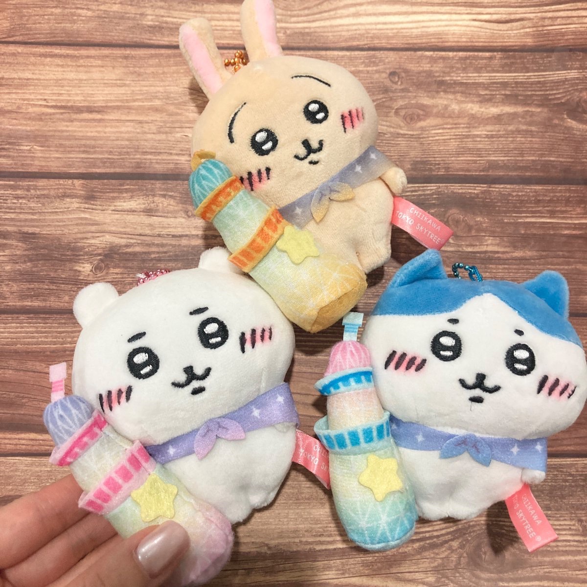 ちいかわ』コーナー大展開中✨ 様々な衣装のぬいぐるみやキーホルダー