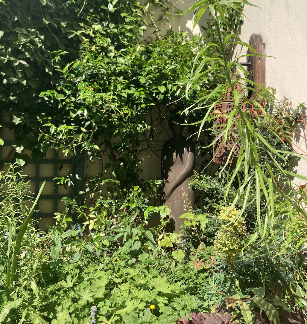 StEthelburgas's tweet image. A guide has entered this life
in silence.
His message is only heard
in silence.
~ Rumi

Join us on 10th October, 6:30-8pm, a space and moment for silence at St Ethelburga’s contemplative practice gathering. ow.ly/3jZ750PLUfw

#contemplativepractice