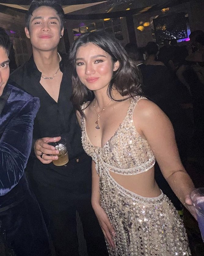 ughbelinda's tweet photo. Gello's instagram post 

BELLE MARIANO NAMAN HOY ANG HOTTIE

DONBELLE ABALLazing STARS

#BELLEOfTheBall #BelleMariano 
#DazzlingDONNYOfTheBall
#ABSCBNBall2023 https://t.co/MREL23nUxY