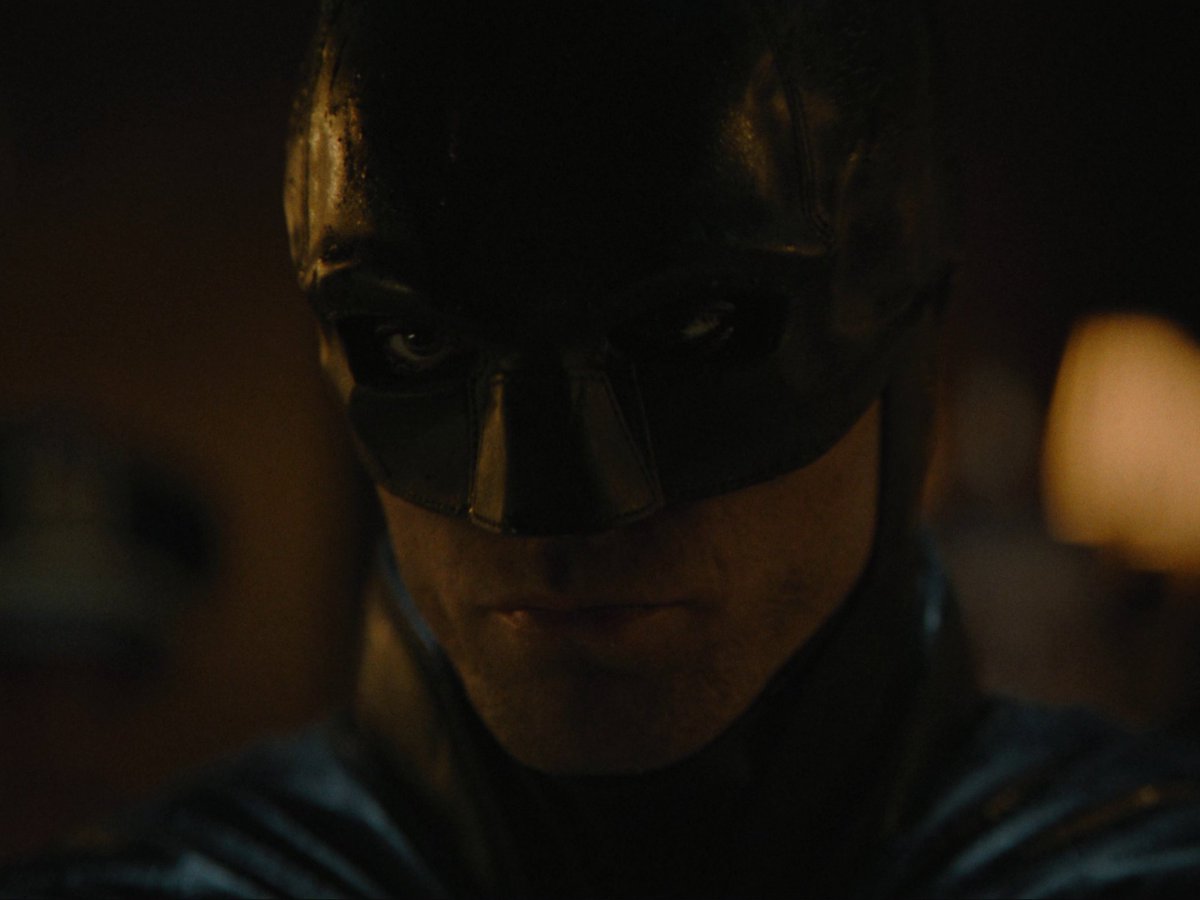 batman_shots's tweet photo. september 30th                     october 1st https://t.co/hCjlMLwmEX