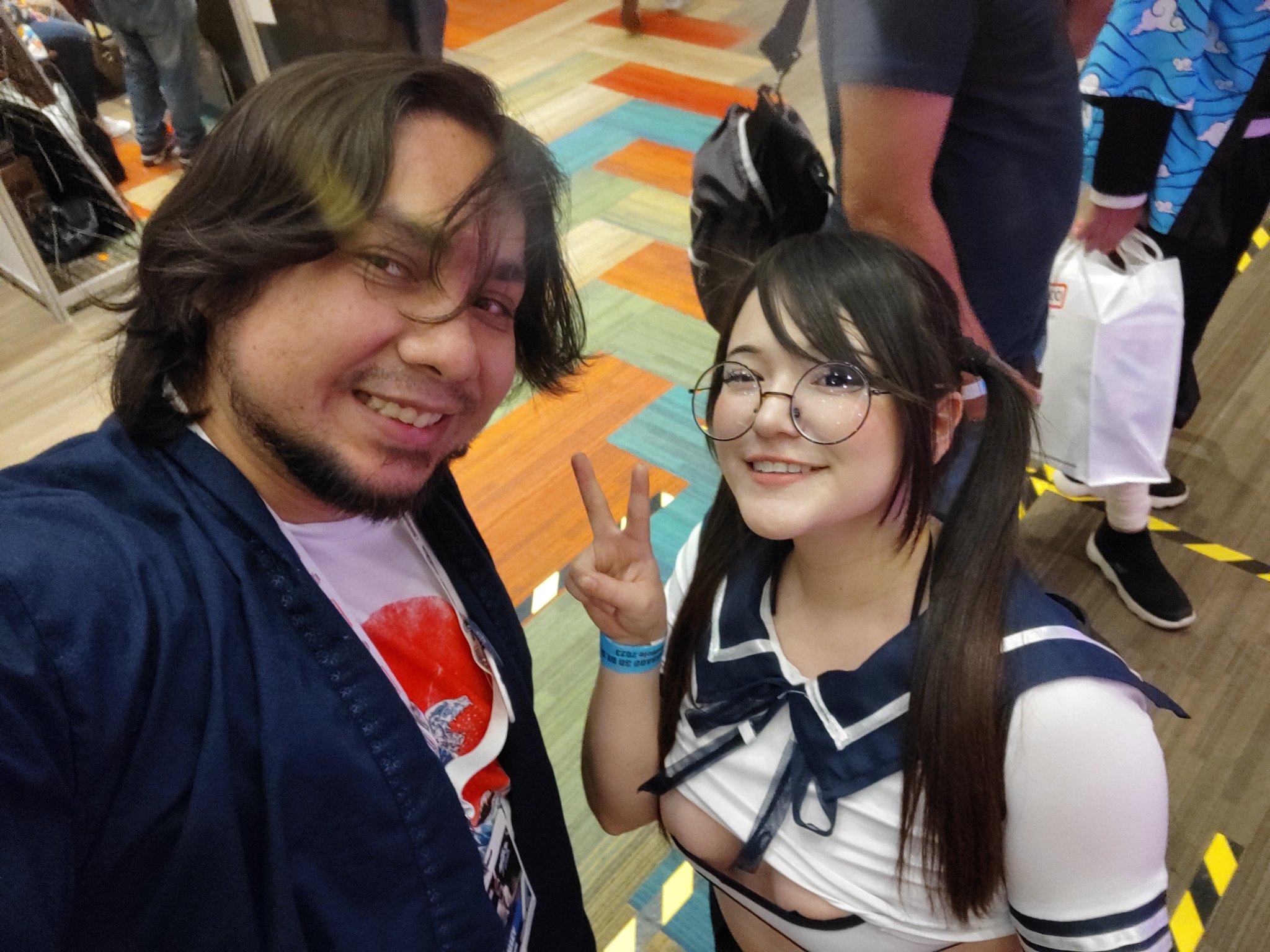 Que rico fue conocer a @tinyvampfangs https://t.co/qOcpA1Klsu