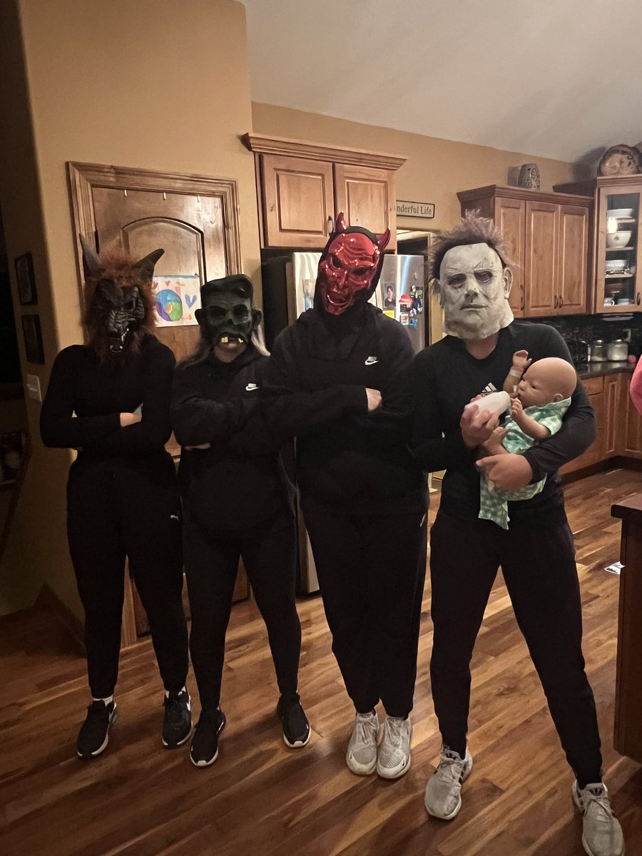 RyanRadke316's tweet image. When these “devils” shown up lol……
@ByronBears