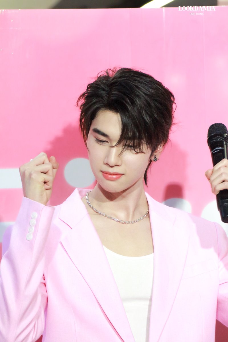 aquawoder's tweet photo. 230930 | 🩷🩷🩷
DUNK X TOPS
#Tops #FirsttoShine #TopsPinklao
#EveryDayDISCOVERY
#dunknatachai @dunknatachai https://t.co/NzZEvAeRrC