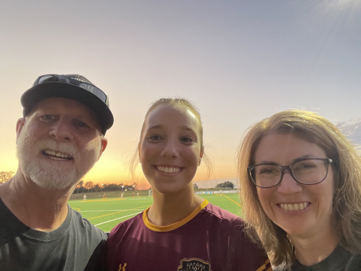 Caught up w/ some T&amp;F alums/parents last weekend at the Med Ctr 5k/10k, celebrated our ⚽️/🎽 seniors ⁦<a href="/sidneymurrell21/">Sidney Murrell</a>⁩ &amp; ⁦<a href="/hannah_boddeker/">hannah boddeker</a>⁩ Tuesday &amp; learned more about meet timing from our favorite timer Leslie while watching our future Gators race today in Etown.