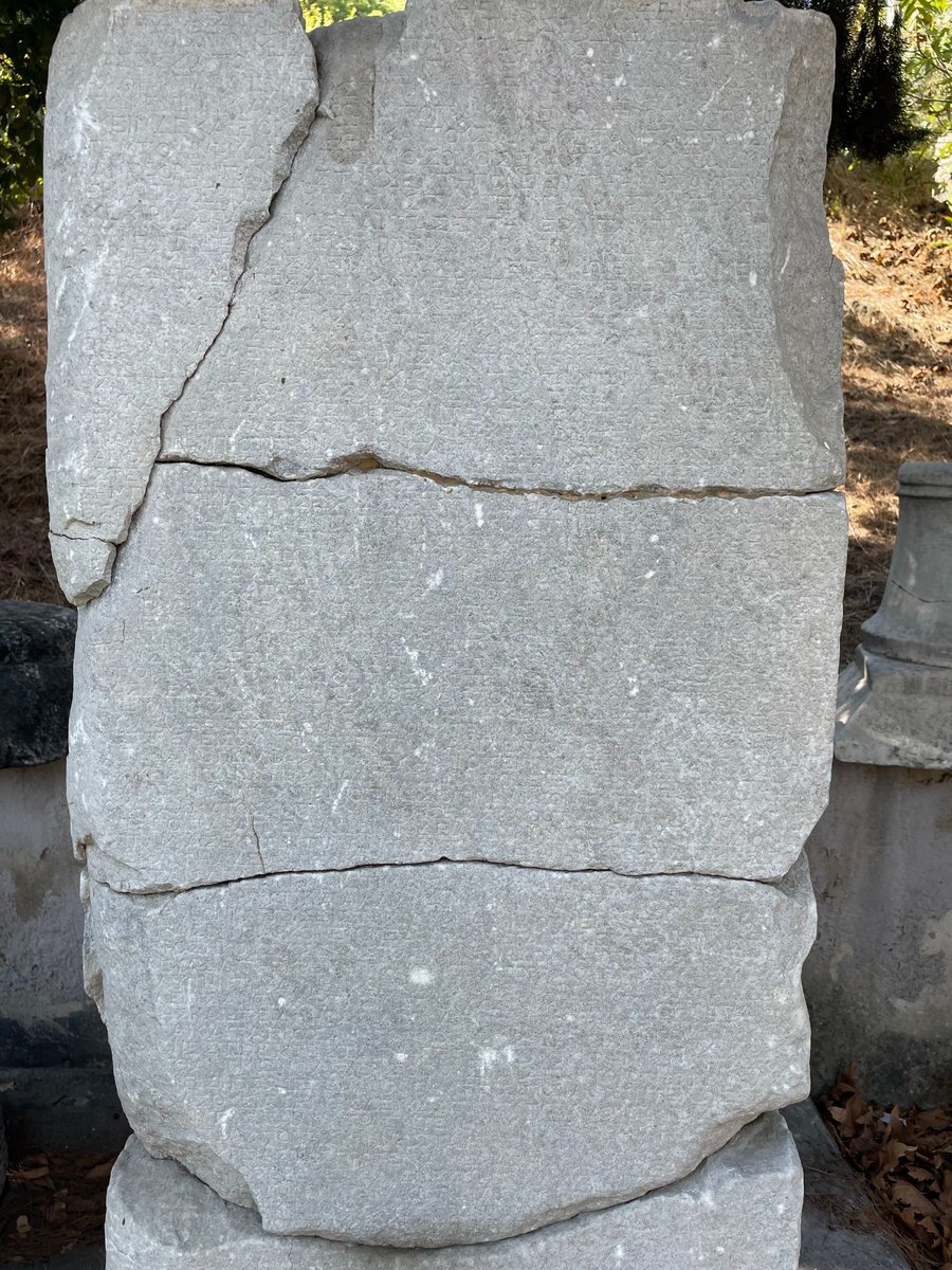 HellenisticPod's tweet photo. The Antiochus III inscription of Teos, 204/203 B.C (SEG 41.1003)

The decree thanks Antiochus III and Laodice III, who granted the city "asylia" (inviolability) and "freed" them from Attalus I of Pergamon following Antiochus' takeover.

📷 taken at the Izmir Arch Museum, 9/2023 https://t.co/RZFFKQouX9