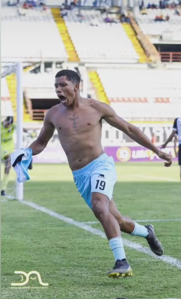 El futbolista falconiano Loureins Martínez, 'El Tigre', su primer gol como profesional en un momento clave del torneo para darle una vida más al granate que ahora lo decide todo contra Caracas FC en el Gigante de la Bolívar.