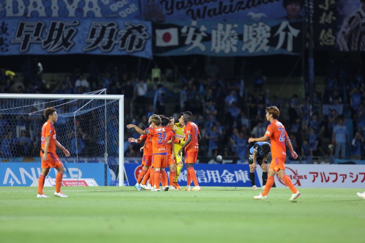 Thomas Deng tweet media