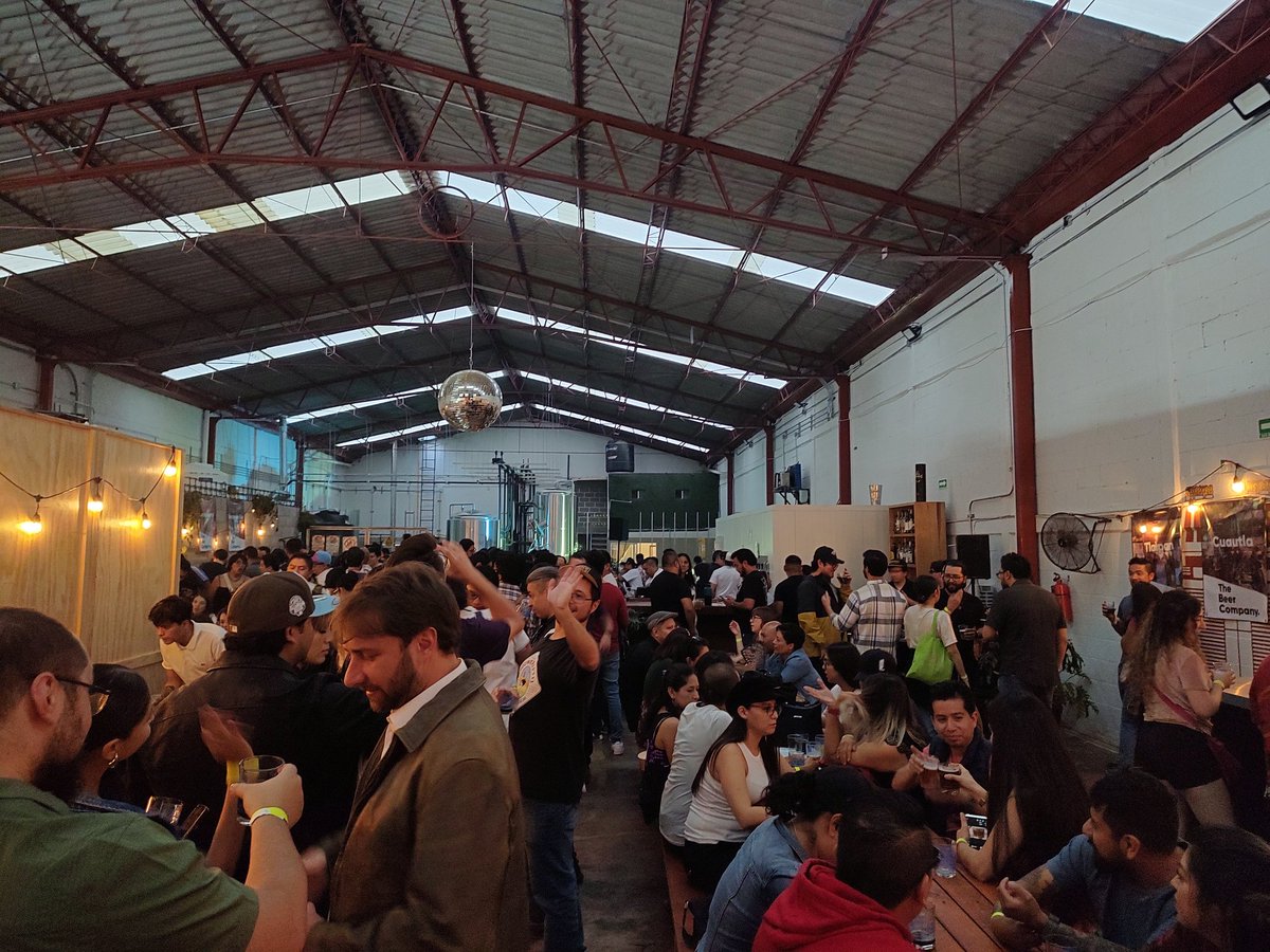 mxbeertime's tweet photo. En el XV aniversario de The Beer Company @thebeercompany https://t.co/TjD37waUWq