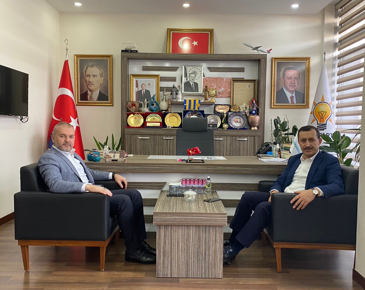 Önceki dönem Ankara Milletvekilimiz ve Başbakan Yardımcımız Sn. Prof. Dr. Emrullah İŞLER Suudi Arabistan Riyad Büyükelçisi olarak atanmıştır. 

Değerli büyüğümü gönülden tebrik ediyor, yeni görevinde başarılar diliyorum. <a href="/emrullahisler/">Emrullah İŞLER</a>