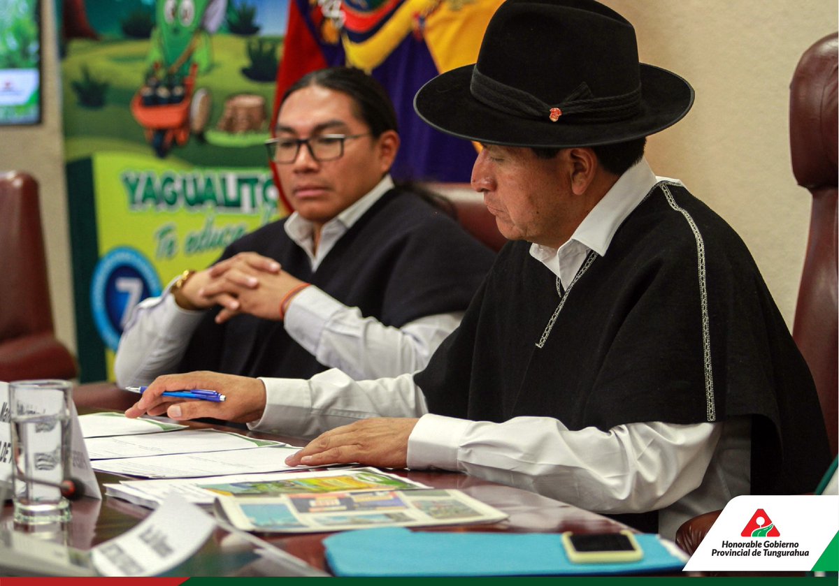 GobTungurahua's tweet photo. 💂🏽¡Formando guardianes del páramo!
🌱El @GobTungurahua y #Capacitarte forman #GuíasComunitarios en la zona alta de #Pilahuín
🗻Fortalecemos competencias necesarias para el cuidado del #páramo y promoción del #TurismoComunitario
#CuidemosElPáramo #TurismoComunitario #prefecturaT https://t.co/vBeI6YIQxY