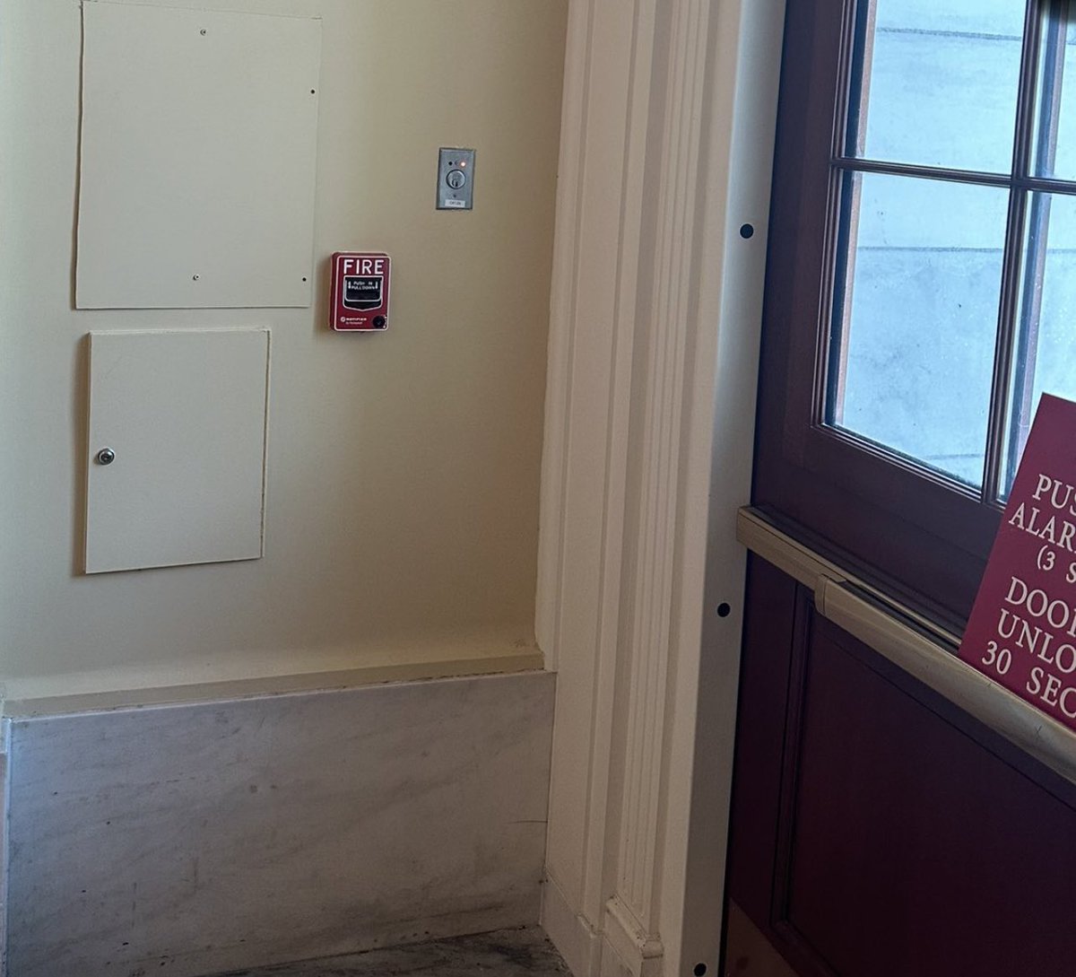 The fucking thing literally says FIRE in all caps and every single one of you are just repeating his Comms team excuse. Just an absolute purposeful shit show on you guys.