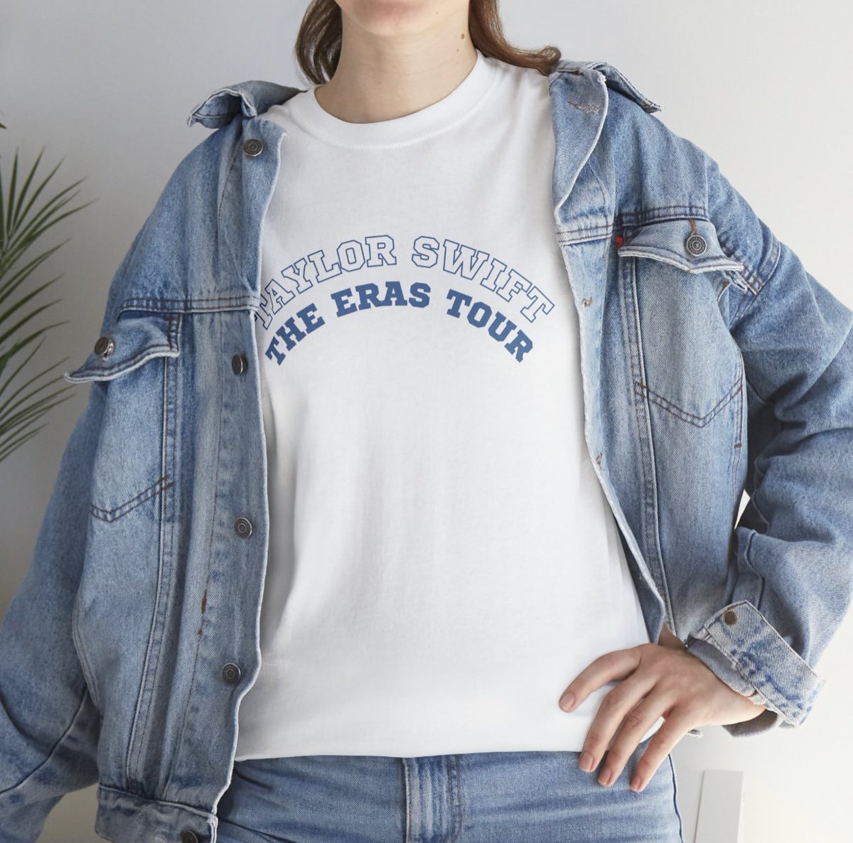 coolchickco's tweet photo. 🥳NEW PRODUCT ALERT🥳 Australian Eras Tour hoodies and tees! Kids and adult sizes available. Get yourself some eras tour merch before The Eras Tour even gets to Australia! 
Etsy link in my bio🥰 https://t.co/SgD3bl2vjD
