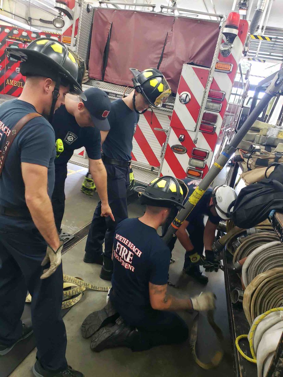 MyrtleBeachFire's tweet image. Station 1 - A Shift training on lifting and stabilization! #earnit #firstinservice
