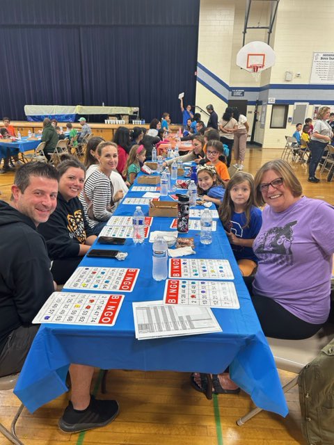 CampiCougars's tweet image. Thank you to everyone who attended our @campanellipta Bingo Night. We had more than 150 people attend and many prizes were given out! A HUGE THANK YOU to our PTA volunteers for planning these events for our Campi community! #movingmountains #TEAMCampi
