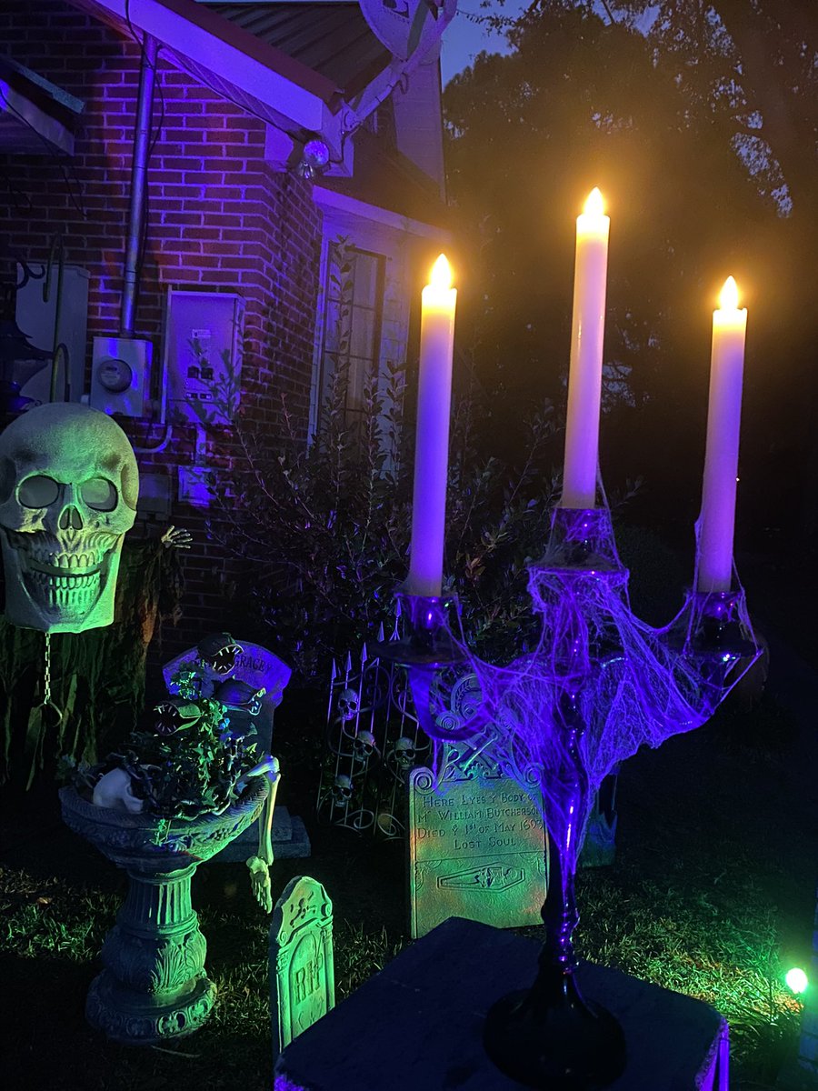 It’s high time it got significantly spooky  ‘round here!
#halloweendecor #homehaunt #Halloween2023