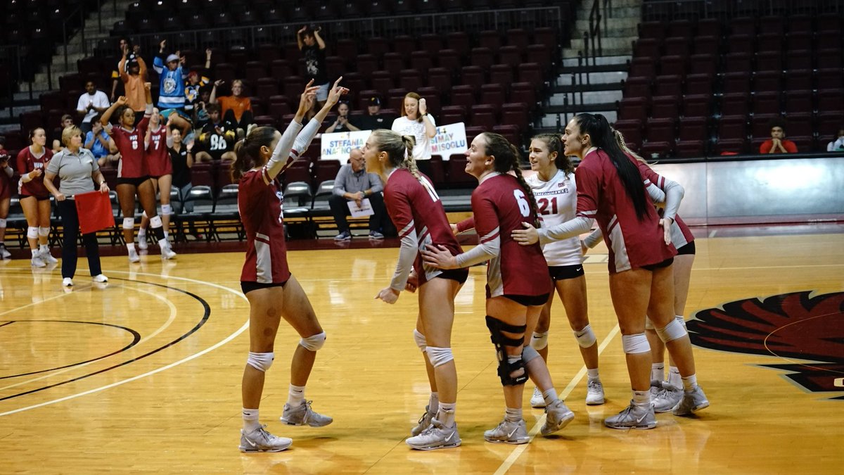 IUPVB's tweet photo. IUP WINS in 4️⃣ sets!! 

Box Score: https://t.co/uZBXbgWw57 https://t.co/7S3vjKSzRH