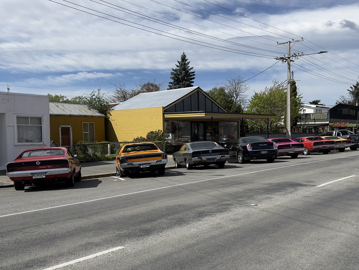 70s_fashion's tweet photo. Small deviation from fashion, but still #1970s Spotted in Kurow, NZ #chrysler #charger #70scars #kurow #kurownz #NewZealand https://t.co/SJM5y9hTSn