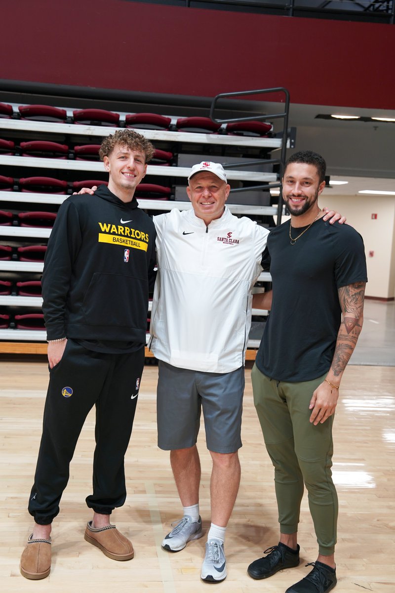 legends only

thank you to Bronco MBB alums <a href="/brandinpodziem2/">Brandin Podziemski</a> and <a href="/Dr_JClarke/">Julian V. Clarke, MD MA</a> for coming out today 💯🏀

#StampedeAhead | #ScoCosInThePros