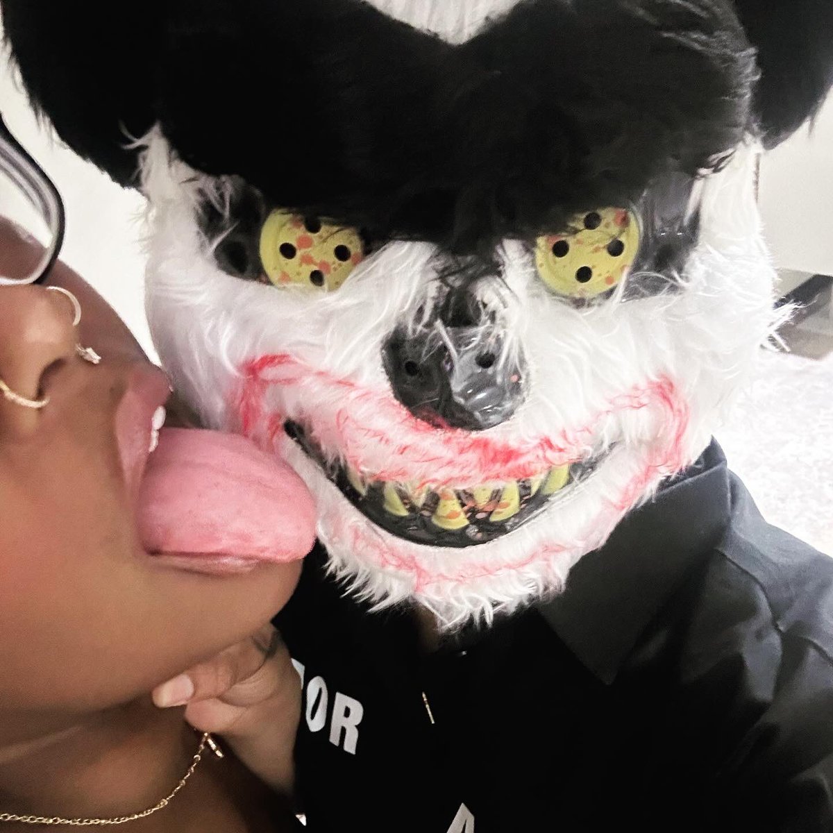 cheddarbarbie's tweet photo. it’s about that time of year again 🎃👻 !! https://t.co/5m2ASTVRq2
