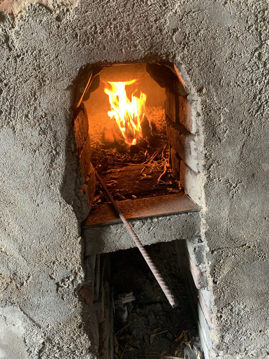 sslsslwwl's tweet image. 土灶炖肉香！