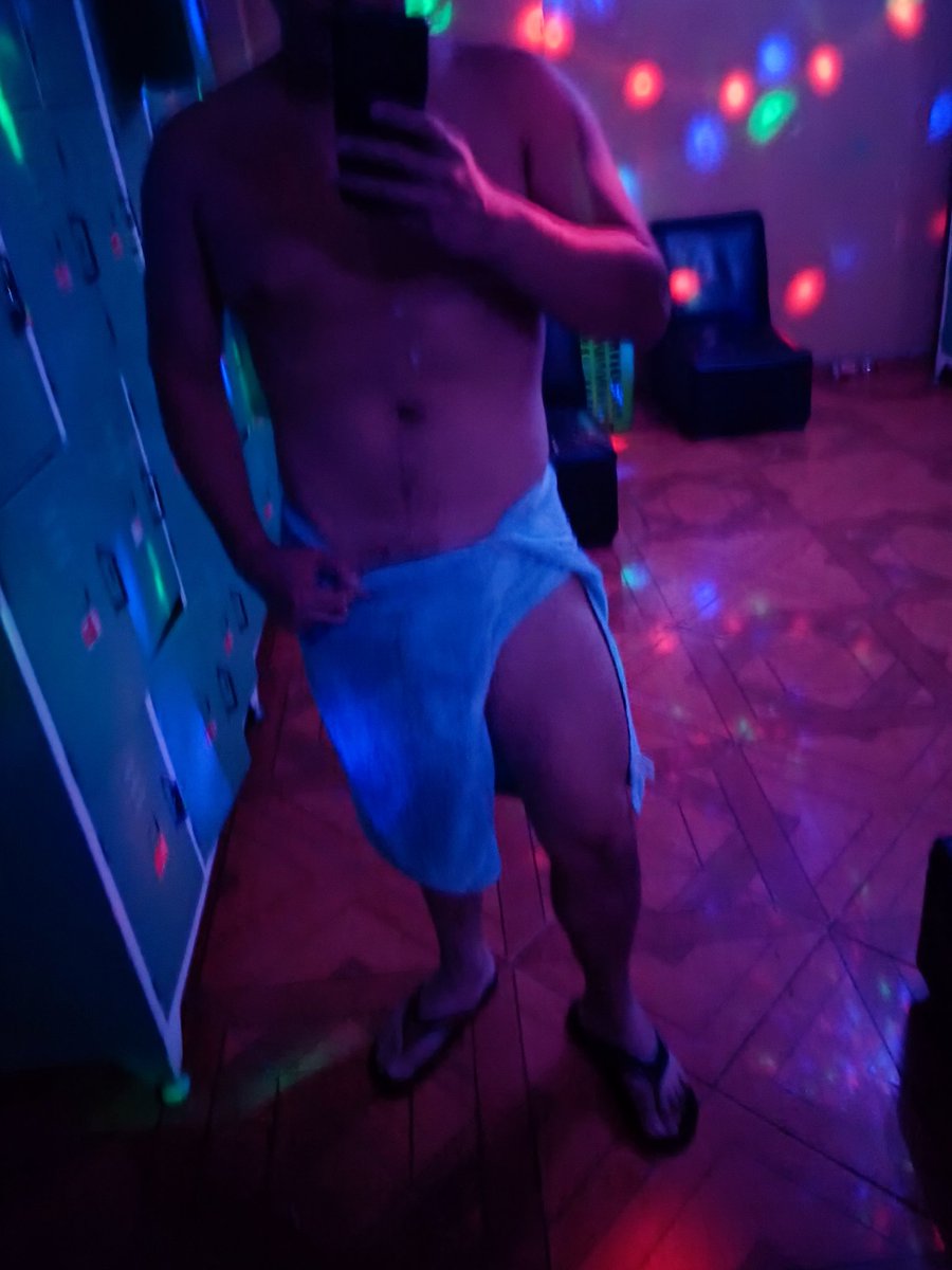 trux_90's tweet photo. Quién me quiere acompañar? 😏😈 https://t.co/9zglKUShLj