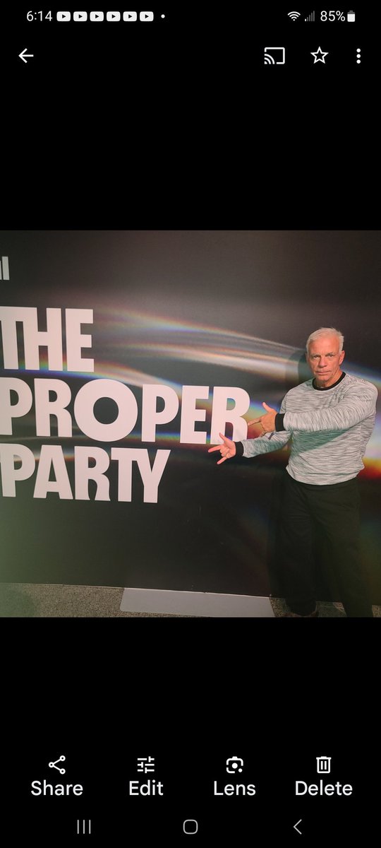Xrpgenesis's tweet photo. I had the best time due to we were all like beings!! I showed one guy a Pic of me jumping off a bridge and he said... " I jump off of bridges too!!" That's the xrp crowd...a bit crazy, 
 and a never give up attitude. It was a blast and we need to have mini regional gatherings!! https://t.co/QLsI48zXfq