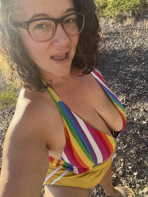 Remember how I said I&rsquo;m back in town? Tuesday pm incall special Henderson area - 💥 LIMITED SPOTS 💥  Text