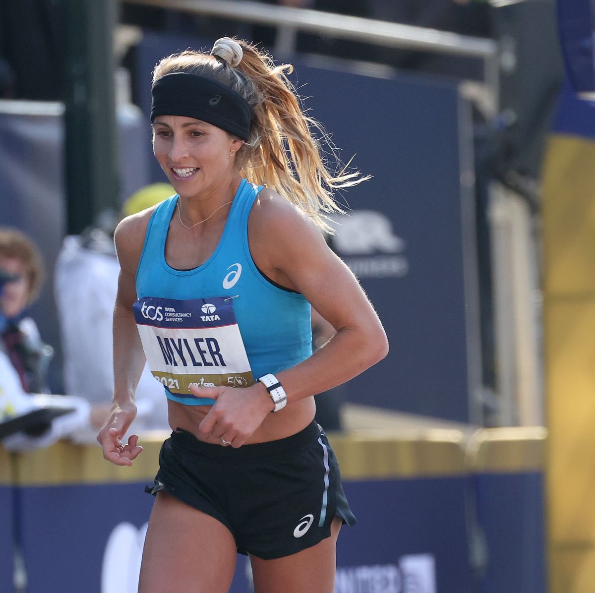 RunEliteProgram's tweet photo. Good luck tomorrow to Makenna Myler! She will be running the Medtronic Twin Cities Marathon. The race starts at 7AM MT time. She will be wearing bib 130 if you want to follow along. 

#TwinCitiesMarathon #RunEliteProgram https://t.co/HKrzjPN2LA