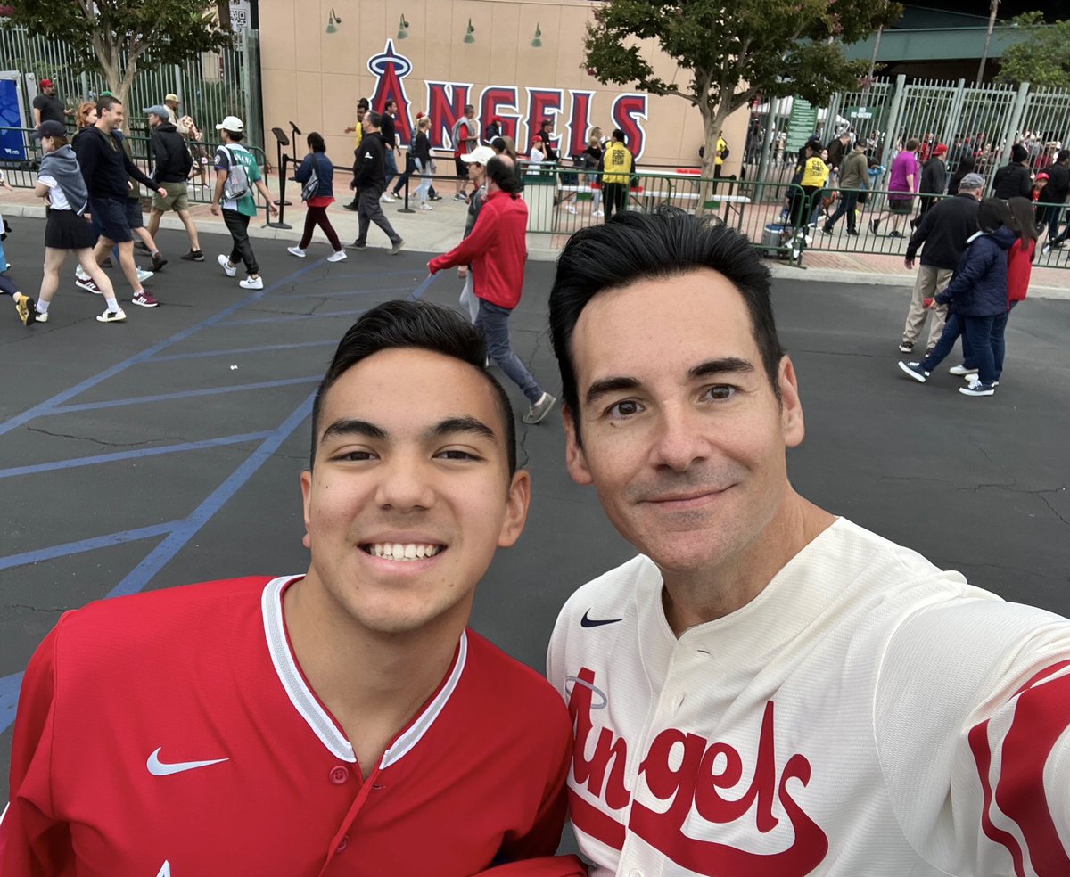 TheMTones's tweet photo. #gohalos https://t.co/BjxbS5ZYdL