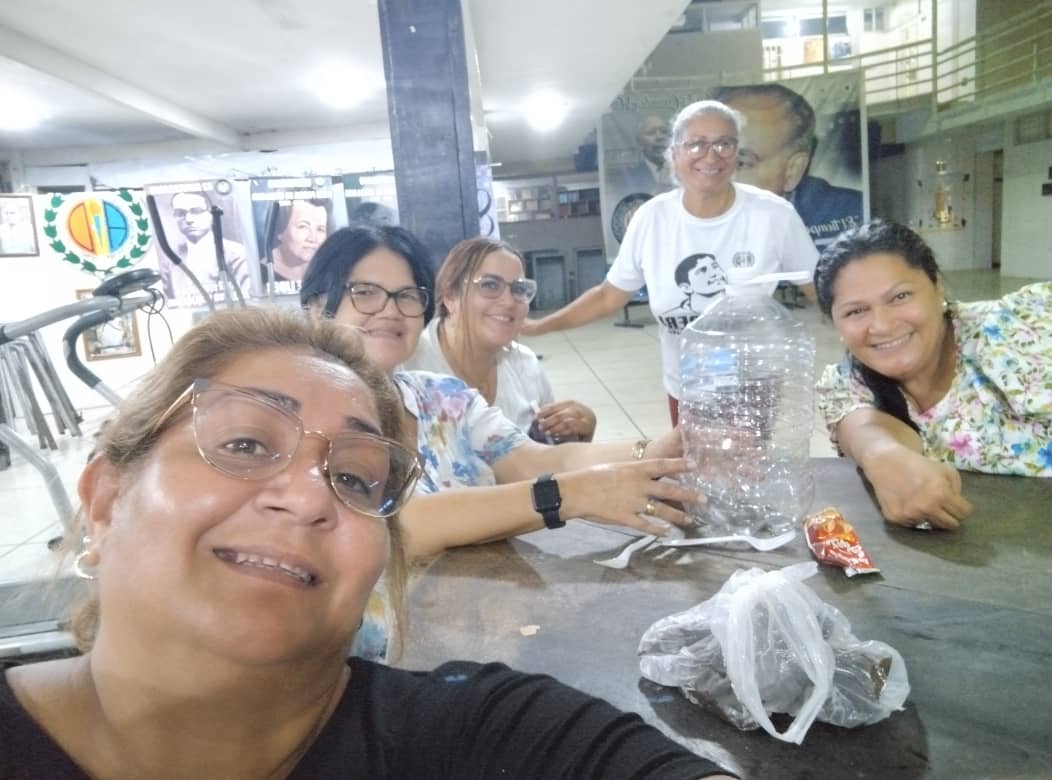 ErickaRerickac1's tweet photo. #30Sep23. En los preparativos previos a nuestra tradicional Romería Blanca ... los esperamos mañana Domingo 01/10 a partir de las 10 am .... seguimos adelante para llenar de Prosperidad a Venezuela https://t.co/JxVxAcS1Vp