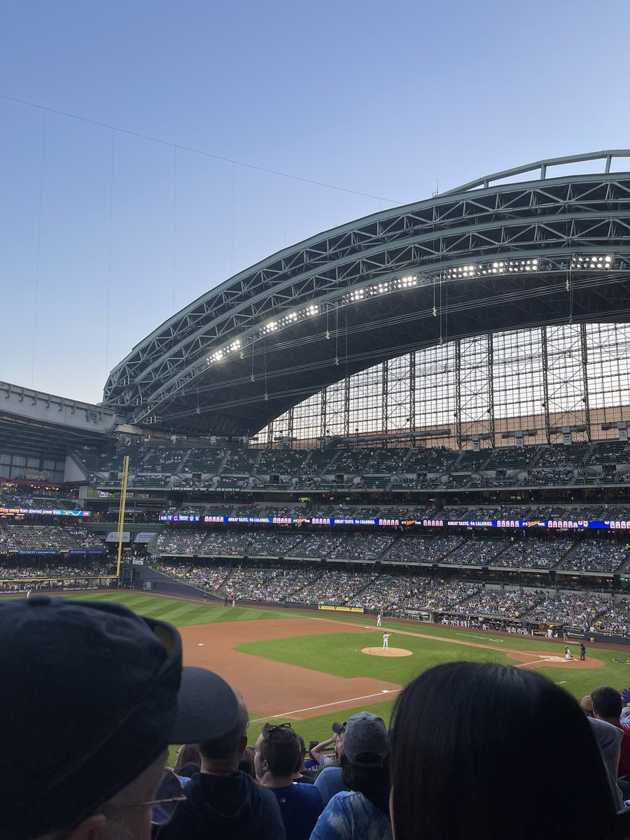 thicccinthehips's tweet photo. Talkin sh*t to brewers fan with the loml https://t.co/BofrMoczeA