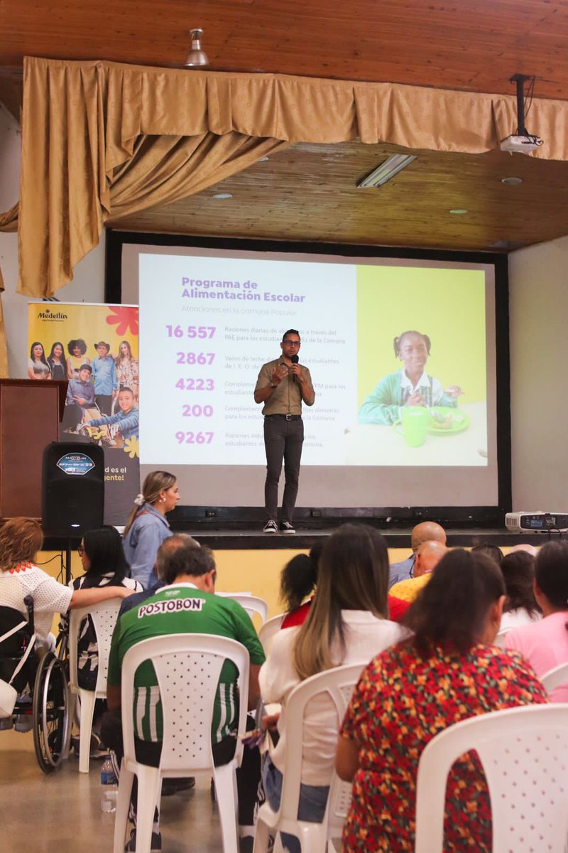 moiseslopez1980's tweet photo. Una jornada enriquecedora presentando la rendición de cuentas en la Comuna 4 - Aranjuez. La transformación de vidas y comunidades a través de la educación de calidad es evidente. ¡Trabajamos juntos por un brillante #MedellínFuturo! 👩‍🏫💪” https://t.co/VIEnRKU66N