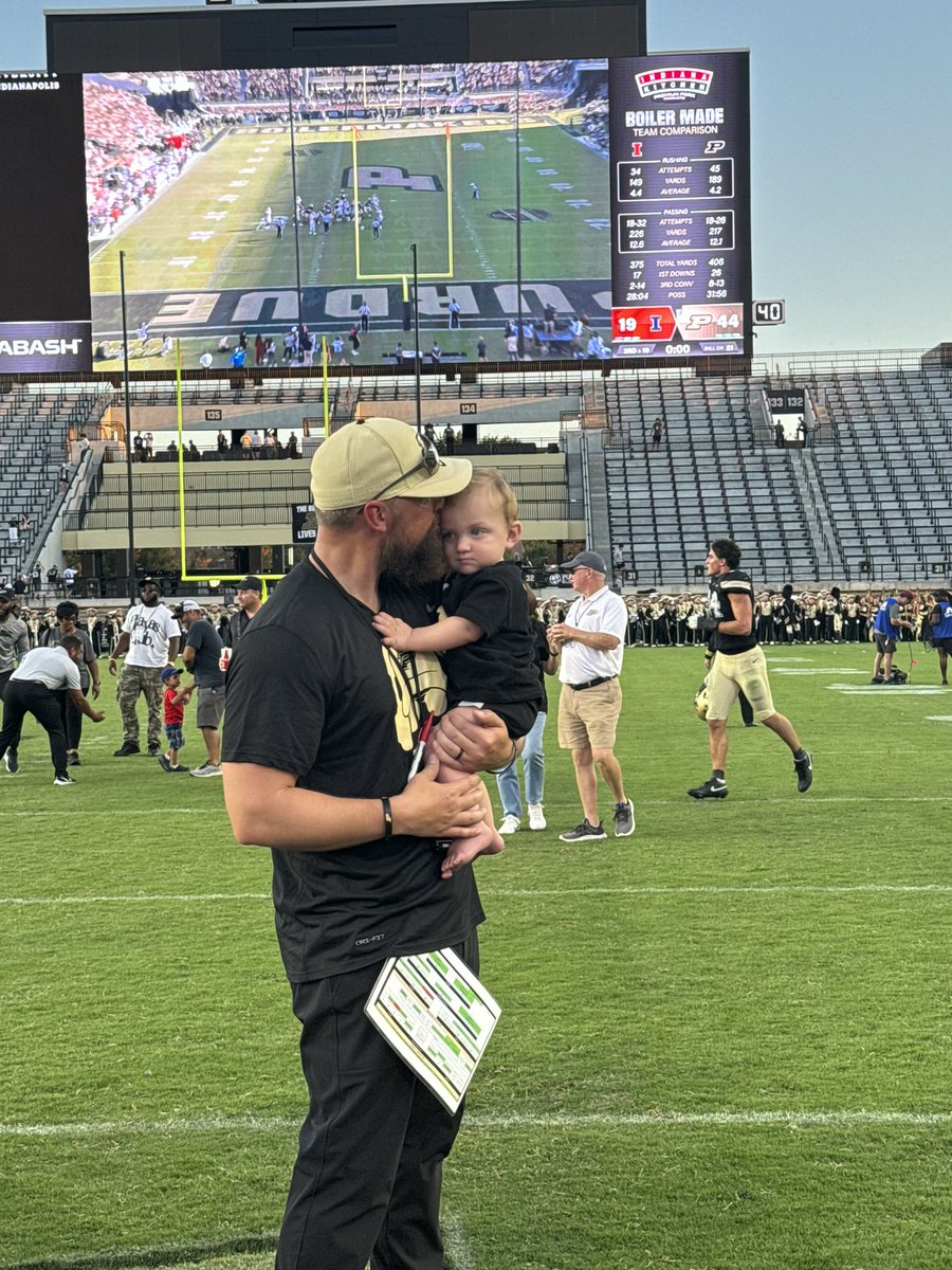 FAMILY, on and off the field. Very fortunate to be part of these young men’s lives. Proud of these <a href="/BoilerFootball/">Purdue Football</a> athletes, the low ego high output coaches and the culture we are developing!
#BoilerUp #ridewithcoachP