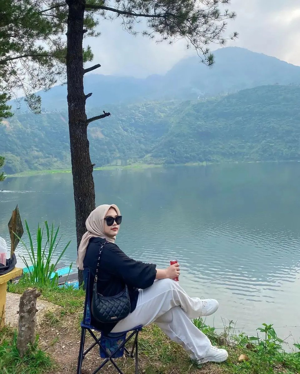 Bhening_'s tweet photo. @super_mijo @wiwikherma @benzsheregar @Gita_Gina_ @DeniPutraLpg @riezky_anand4 @mrchristwibowo @Andara99R @EDHARIS3 @Dhinda1_ @aqeeyra_ @TheNewPajajaran @CantikaCahyhani @newcomer_BALI @Jkt_Networks2 @ishnacuy @RenataDiyanra @BatinDuansa @SariiIswara @Mourinn4 @AzisDadun_ @Allwahid805 @ParthaSaderi @so_c1a @aveeyra @Diyanliya_ @Evie19101 @Airlangga_Ho @lenmartondangi @Inamala_Retrisa @mustofa79067175 @gerhana_01 @denni_ciyuz #programfolback
#PuspitaNagari

🌞 Telaga Menjer - 5 🌞

@Bhening_
@anniepwkt
@Jessie_7262
@karta_marma

@mbambangsugiono
@CantikaCahyhani
@Julhan_Htbarat
@HerryChristant

@Gita_Gina_
@ce_jessie_
@S1ny0Alit
@Wardja10

@antjuk77
@Dhinda1_
@afa_cantip
@Mn_Pambayun
@prasetyowid790 https://t.co/Tbs5QHxdXw