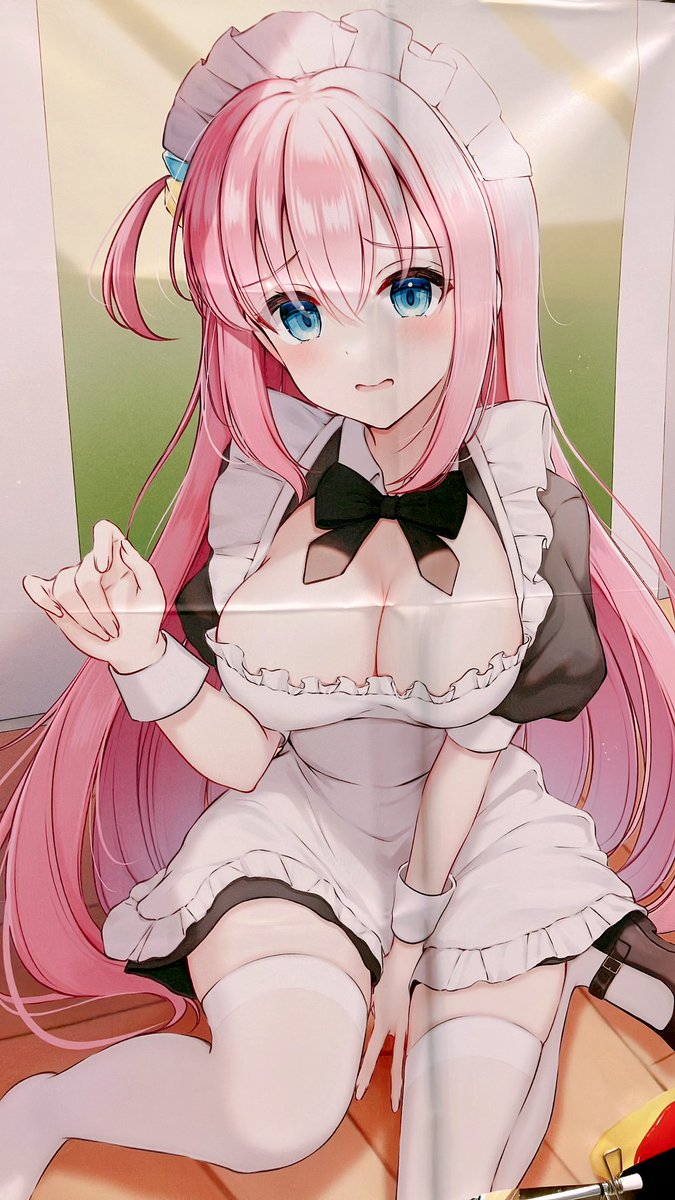 ぼっちちゃん「設営完了しました!ぼっちちゃんのポスターすごく可愛く印刷してもらえたC21aでお」|ゆきうなぎ🐰のイラスト